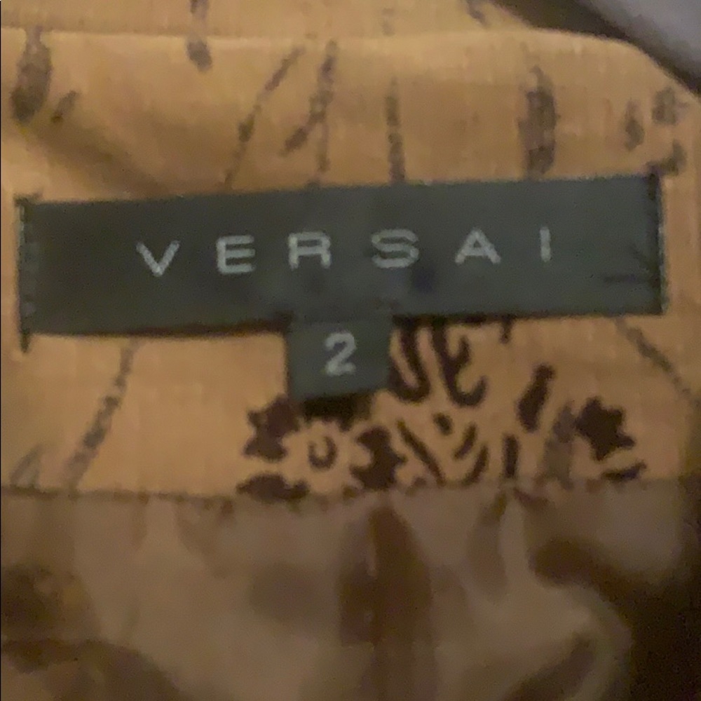 Blazer - Picture 3 of 3